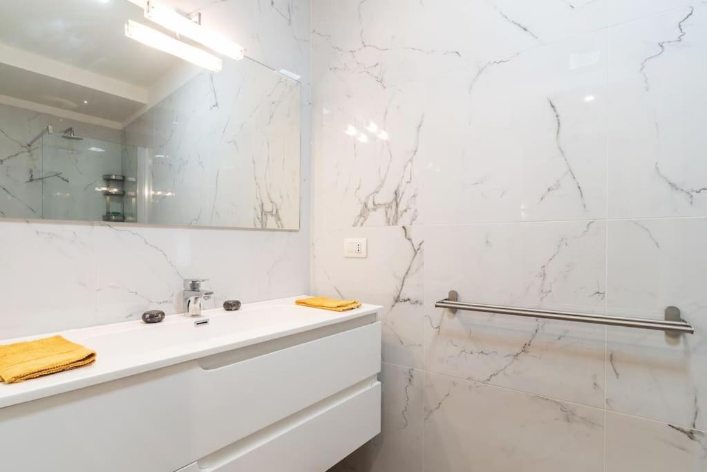 Mora Flexyrent A.C. - Colonne Apartment Milan Bagian luar foto